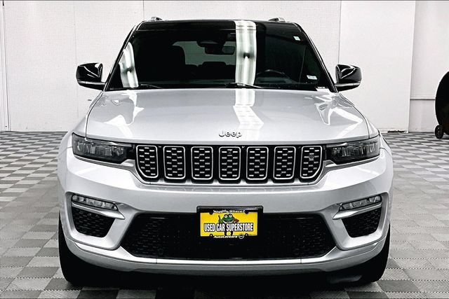 Used 2022 Jeep Grand Cherokee Summit AWD/4WD image 4