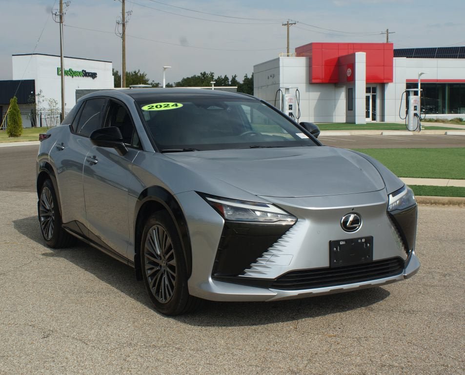 Used 2024 Lexus RZ 450e Premium w/ Accessory Package (2T) AWD/4WD image 3