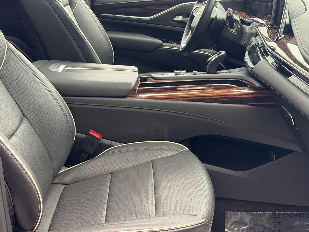 Certified 2023 Cadillac Escalade ESV Premium Luxury image 16