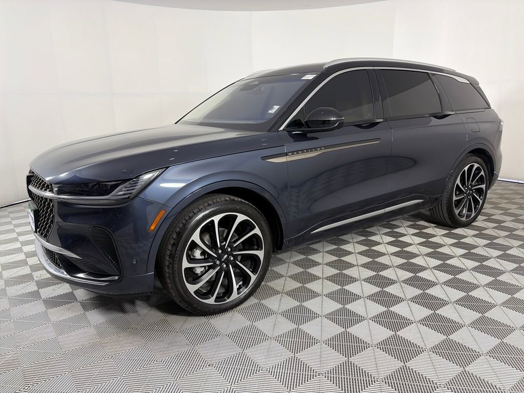 Used 2024 Lincoln Nautilus Black Label image 3