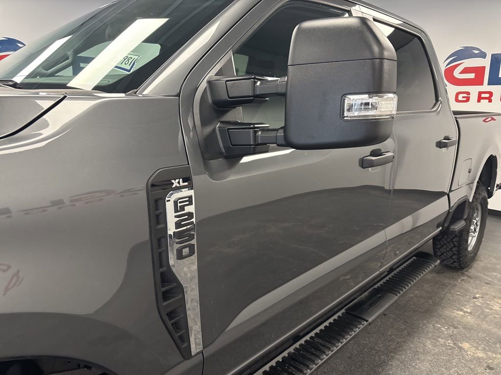 New 2026 Ford F250 XL w/ XL Off-Road Package image 7
