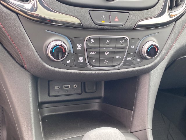 Used 2022 Chevrolet Equinox RS w/ LPO, Floor Liner Package AWD/4WD image 13