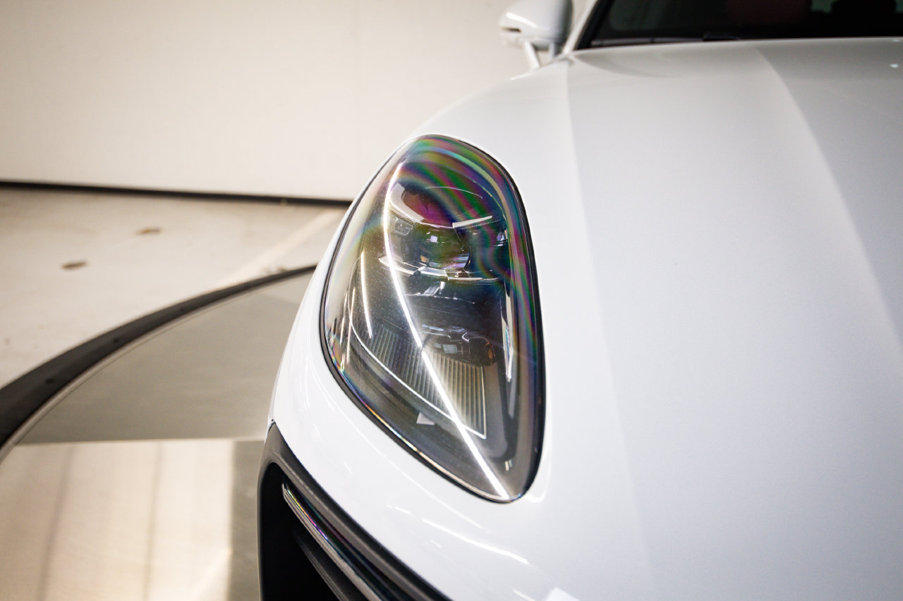 Certified 2023 Porsche Macan S AWD/4WD image 13
