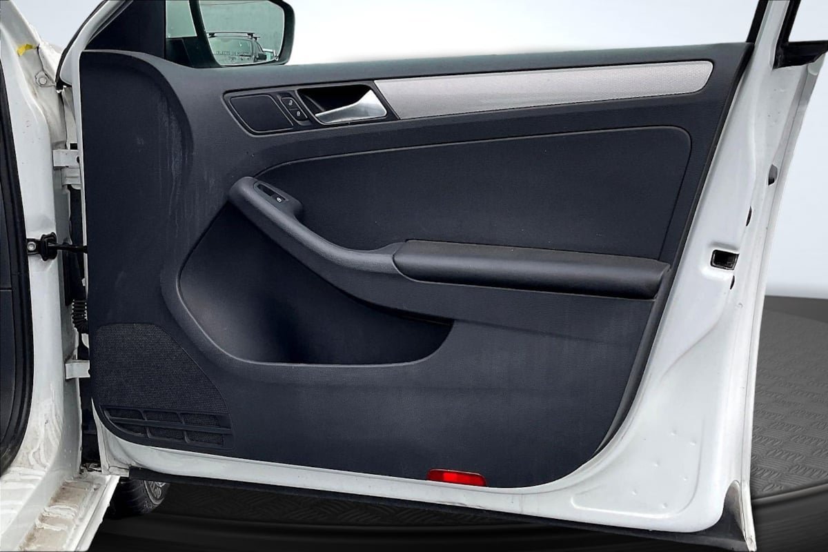 Used 2018 Volkswagen Jetta S FWD image 24