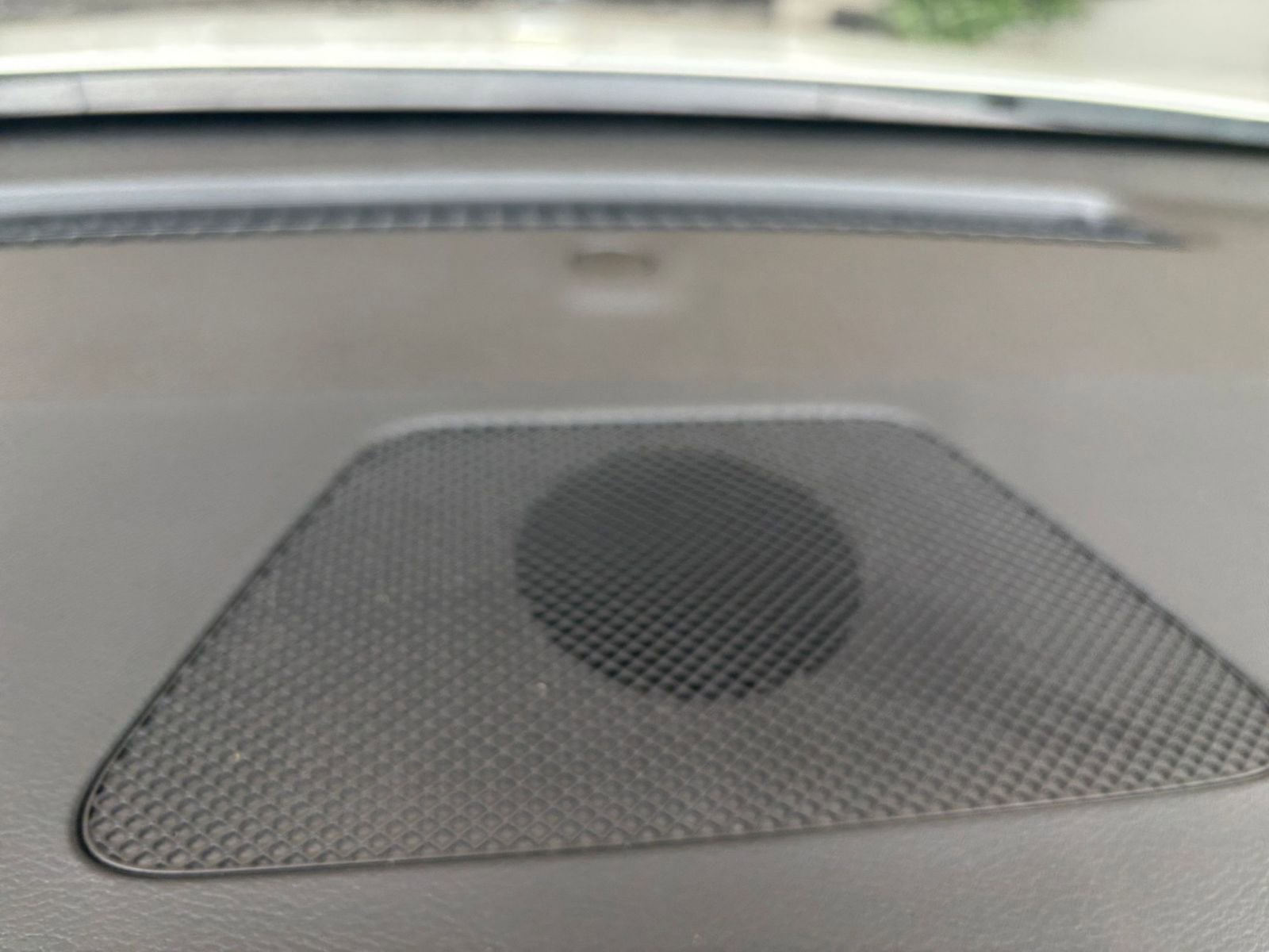 Used 2025 Nissan Altima 2.5 SV FWD image 17