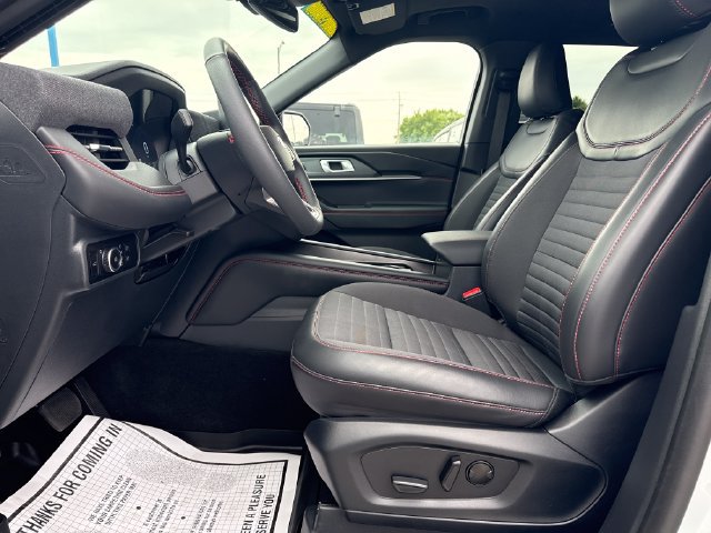 New 2026 Ford Explorer ST-Line w/ ST-Line Street Pack AWD/4WD image 21