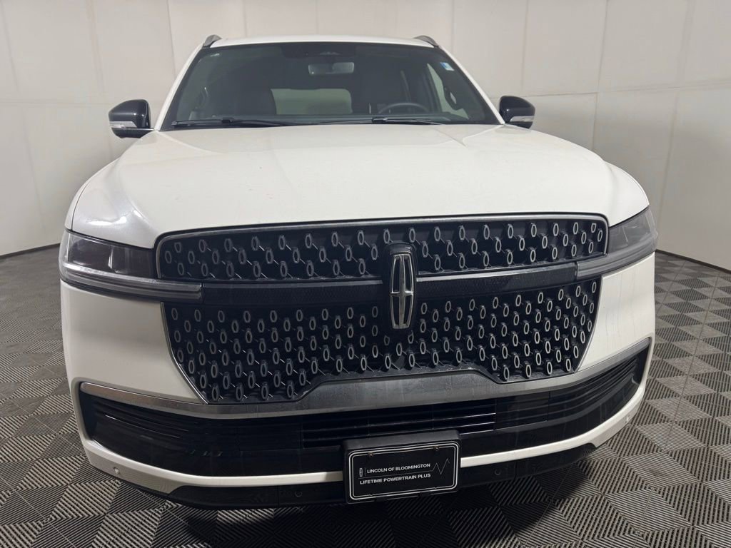 New 2025 Lincoln Navigator L Reserve AWD/4WD image 8