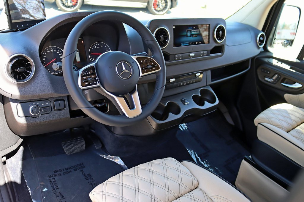 Used 2024 Mercedes-Benz Sprinter 3500 image 16