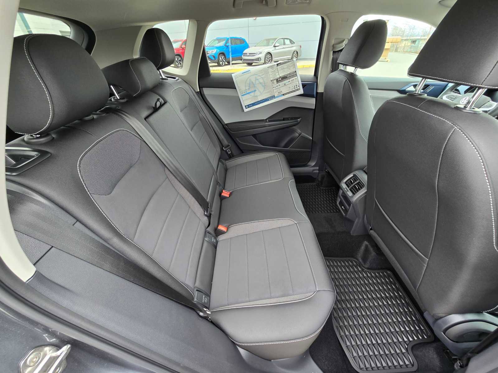 New 2024 Volkswagen Taos SE image 15