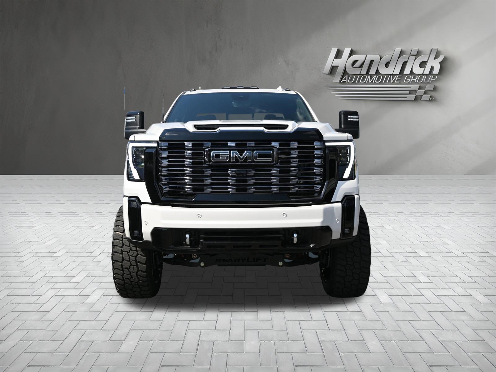 Used 2025 GMC Sierra 2500 Denali Ultimate image 3