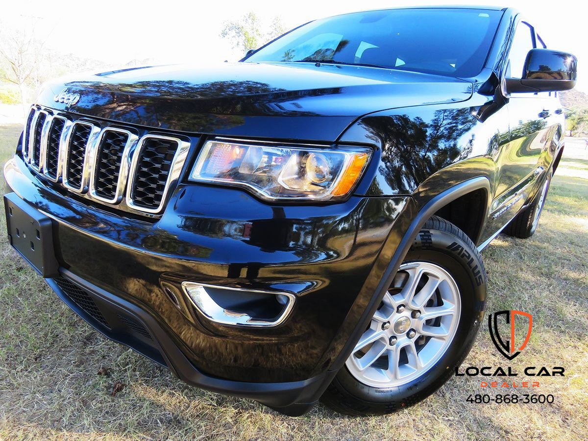 Used 2018 Jeep Grand Cherokee Laredo image 1