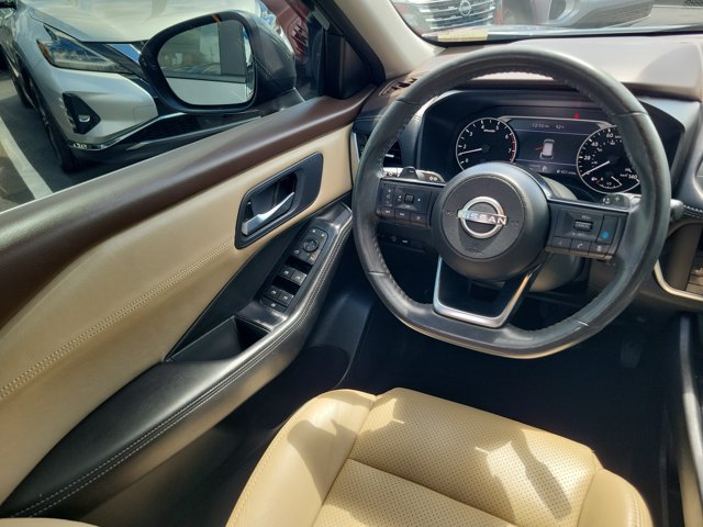 Certified 2023 Nissan Rogue SV w/ SV Premium B Package FWD image 15
