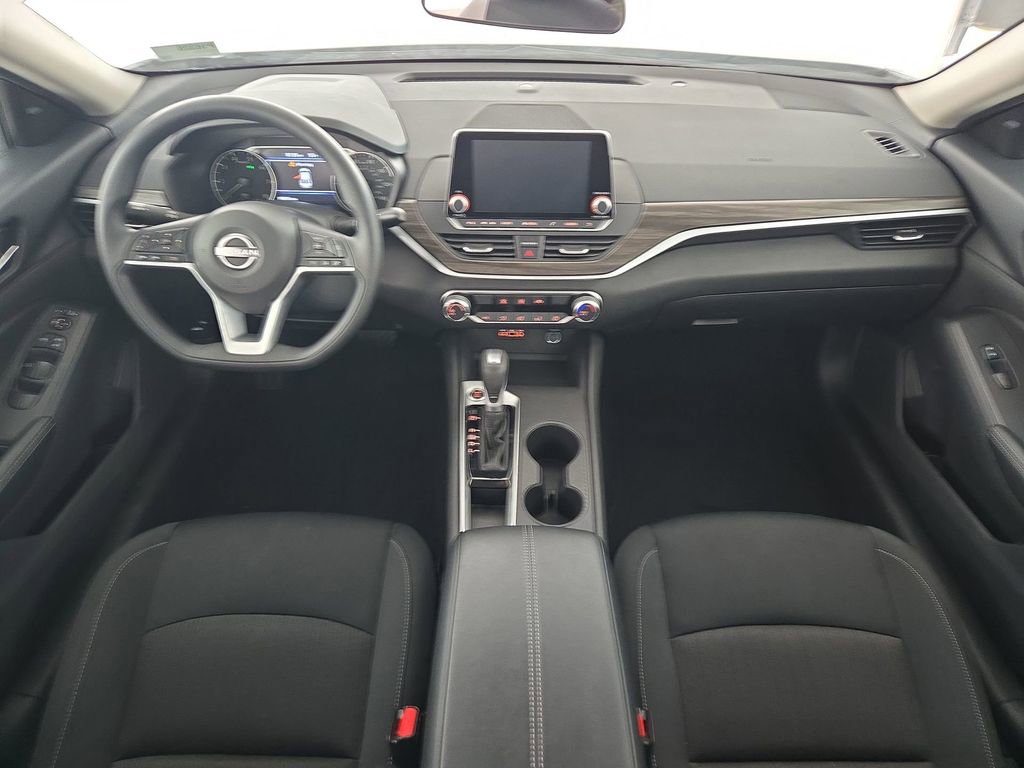 Used 2025 Nissan Altima 2.5 SV image 25