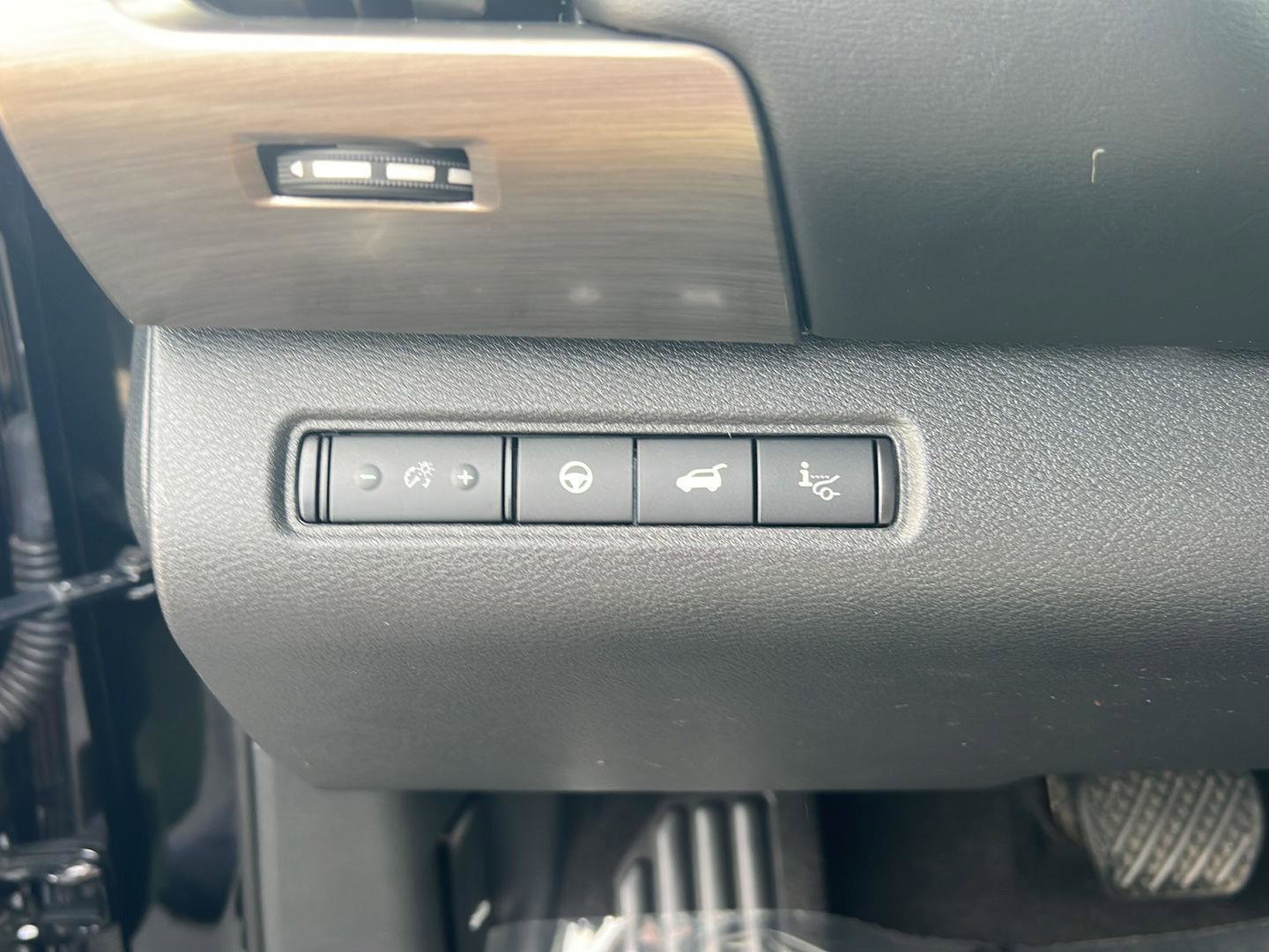 Used 2023 Nissan Pathfinder Platinum image 20