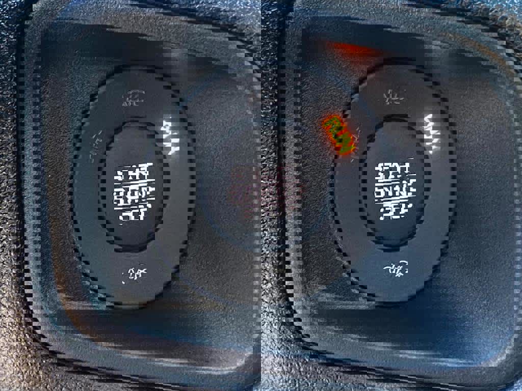 Used 2024 Jeep Wrangler Unlimited image 20