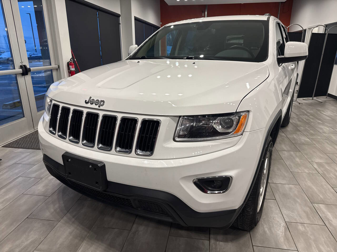 Used 2016 Jeep Grand Cherokee Laredo w/ Quick Order Package 23E AWD/4WD image 7