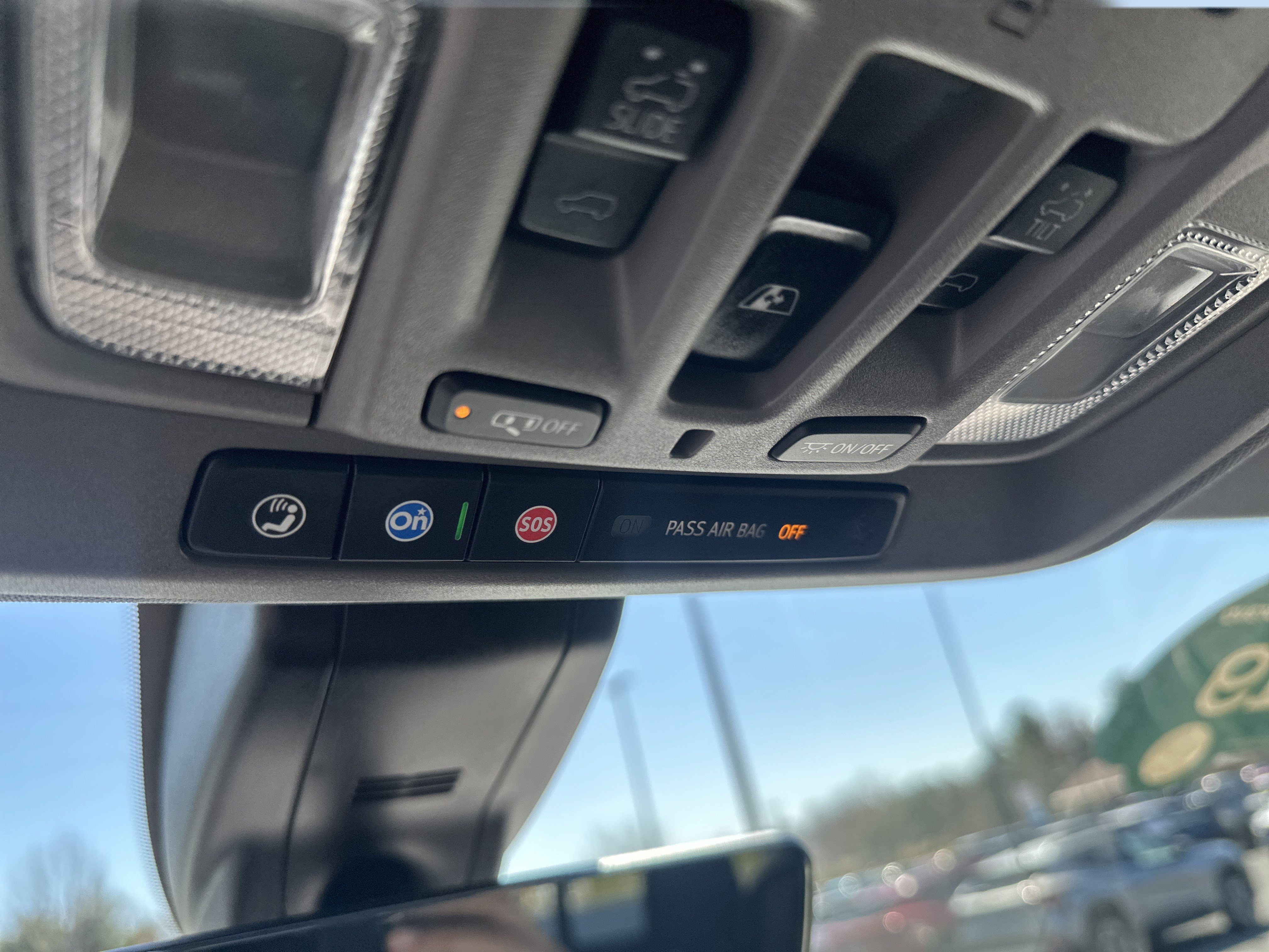 Certified 2019 Chevrolet Silverado 1500 LTZ w/ LTZ Premium Package image 20