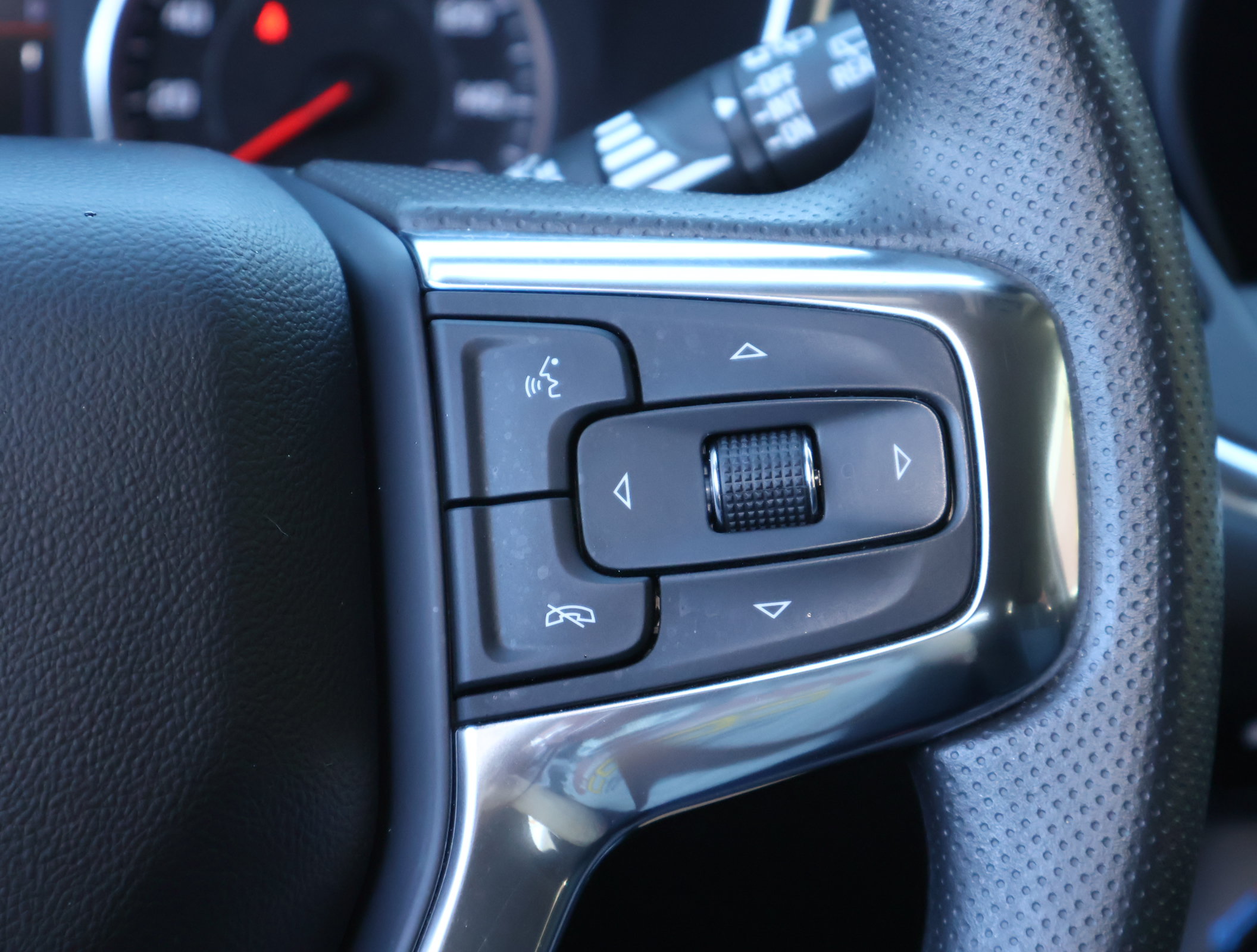 Used 2024 Chevrolet Blazer LT w/ Convenience Package FWD image 15