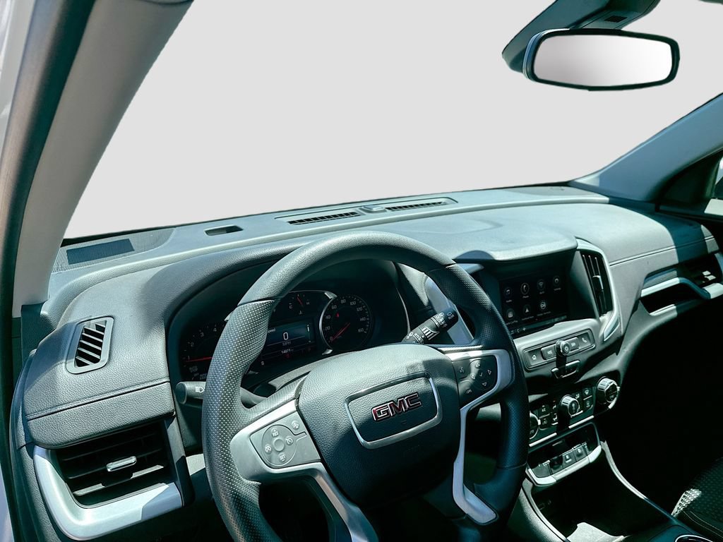 Used 2023 GMC Terrain SLE w/ Driver Convenience Package FWD image 11