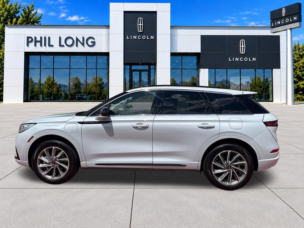 Certified 2025 Lincoln Corsair Grand Touring AWD/4WD image 5