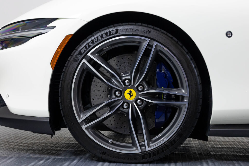 Certified 2024 Ferrari Roma Spider RWD image 30