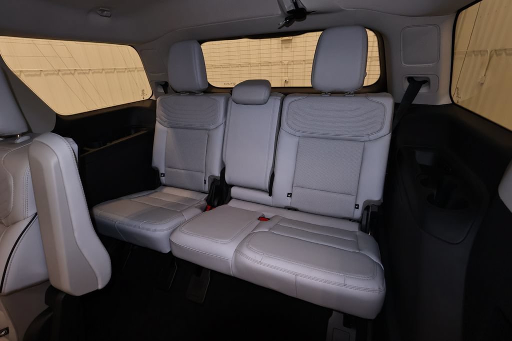 New 2026 Ford Expedition Platinum w/ Platinum Ultimate Package AWD/4WD image 17