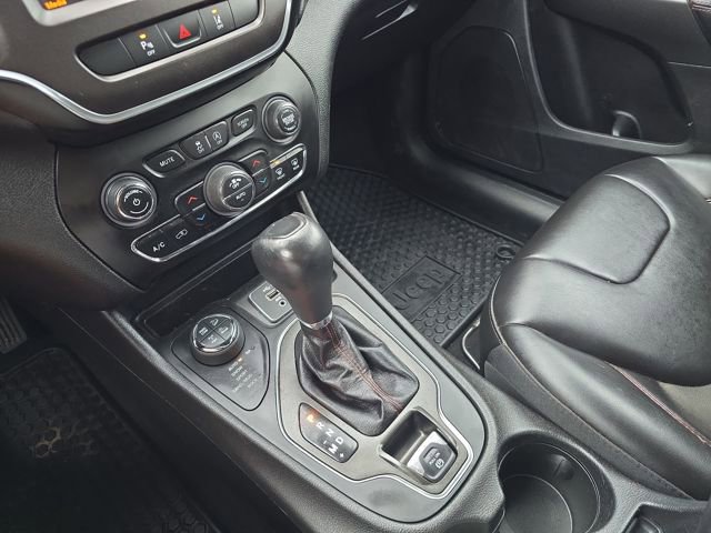 Used 2021 Jeep Cherokee Trailhawk w/ Sun, Sound & Nav Group image 25