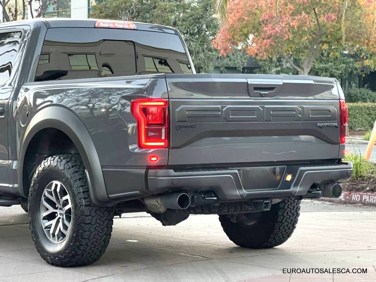 Used 2018 Ford F150 Raptor w/ Equipment Group 802A Luxury image 15