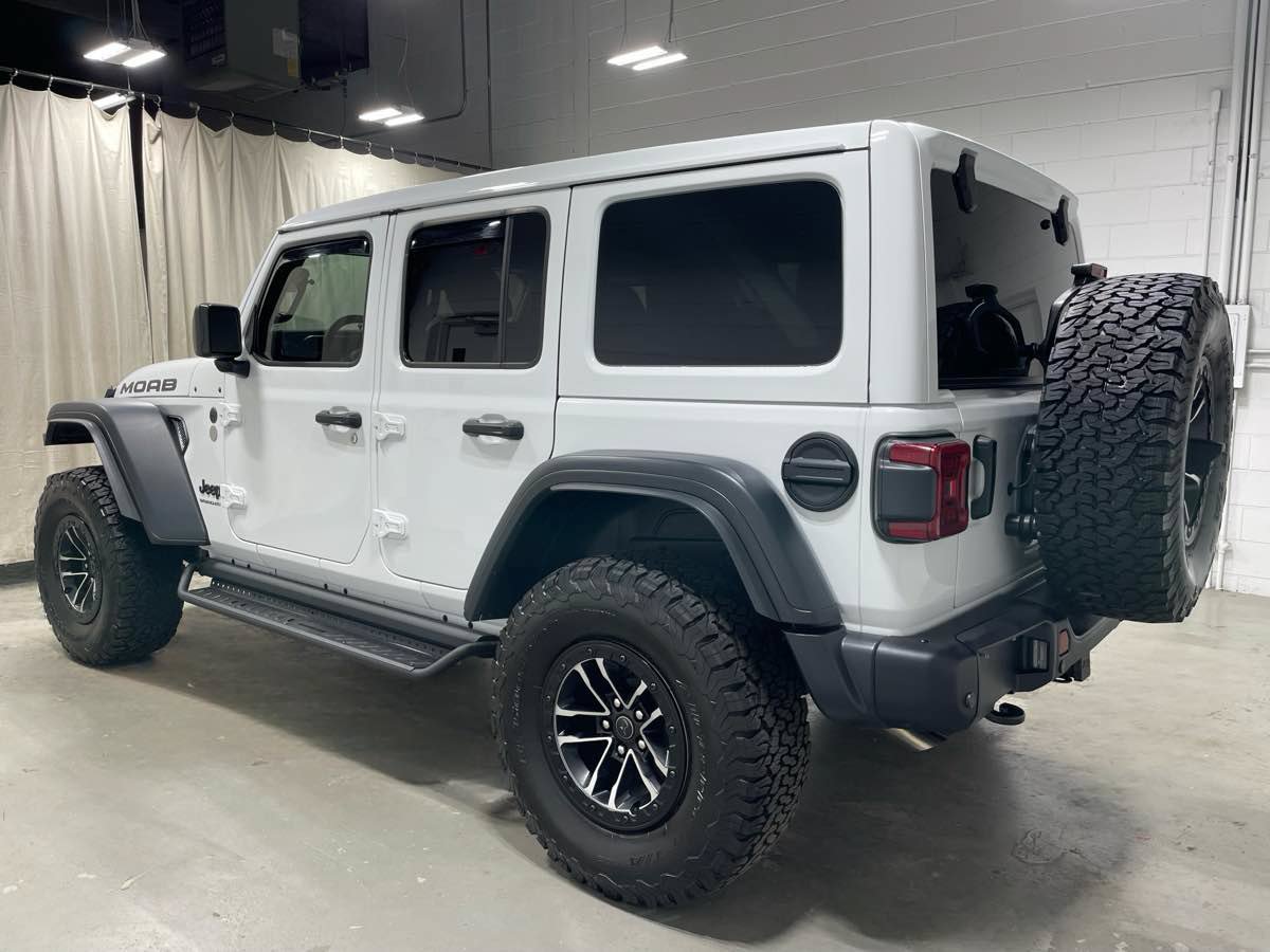 Used 2026 Jeep Wrangler Unlimited Rubicon 392 w/ Quick Order Package 27X Moab AWD/4WD image 5