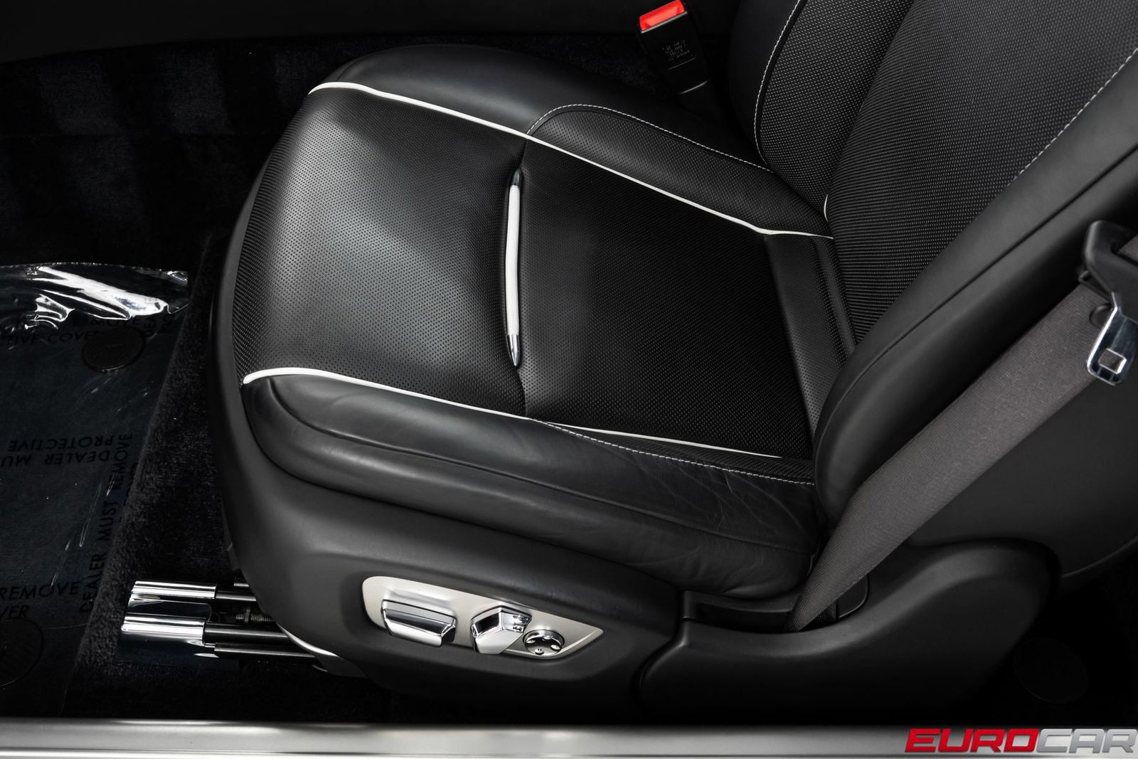 Used 2018 Rolls-Royce Dawn RWD image 44