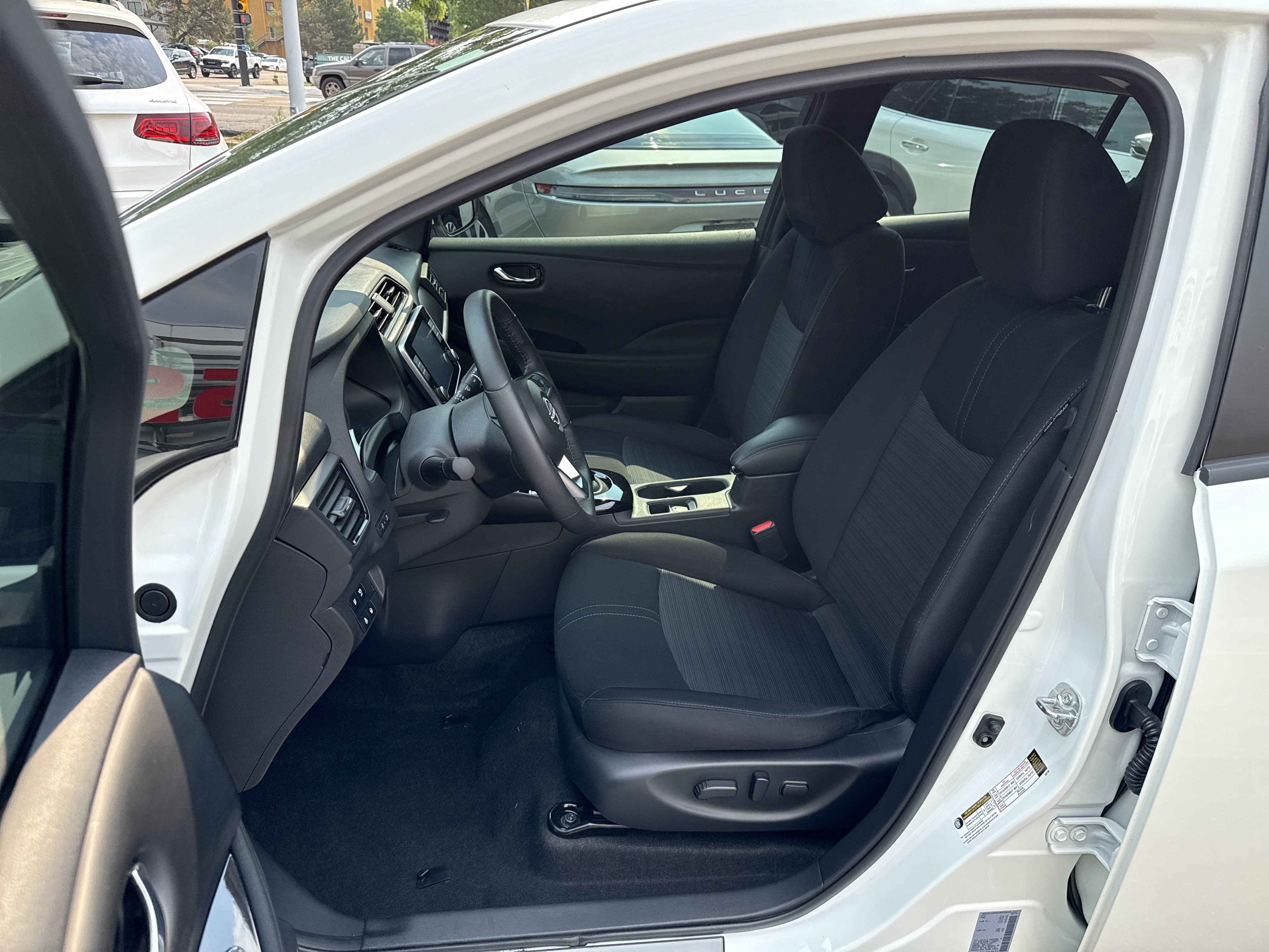 Certified 2025 Nissan Leaf SV Plus FWD image 17