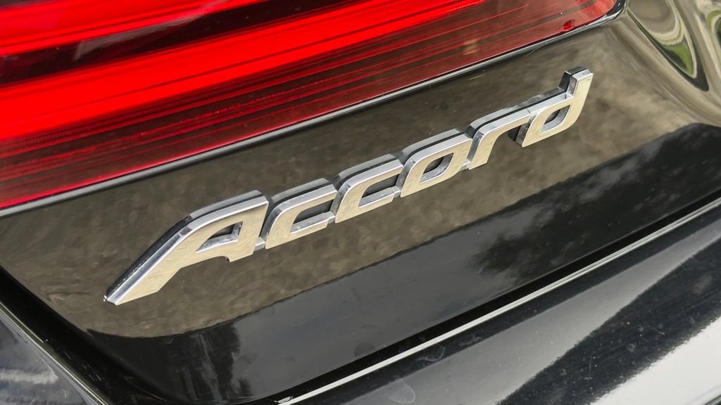 Used 2017 Honda Accord LX image 11