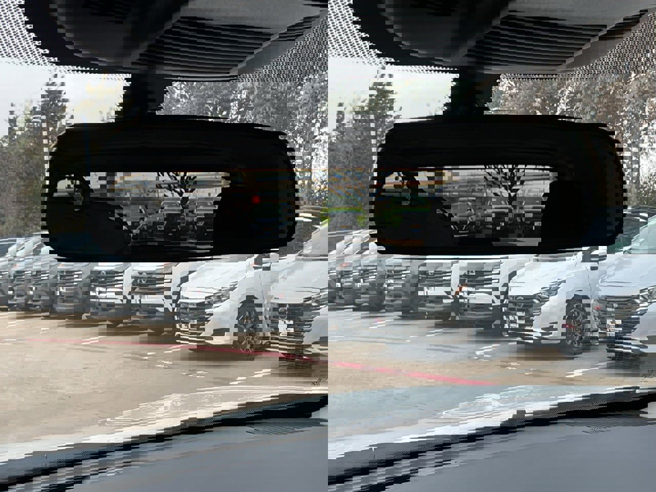 Used 2025 Nissan Rogue SV image 27