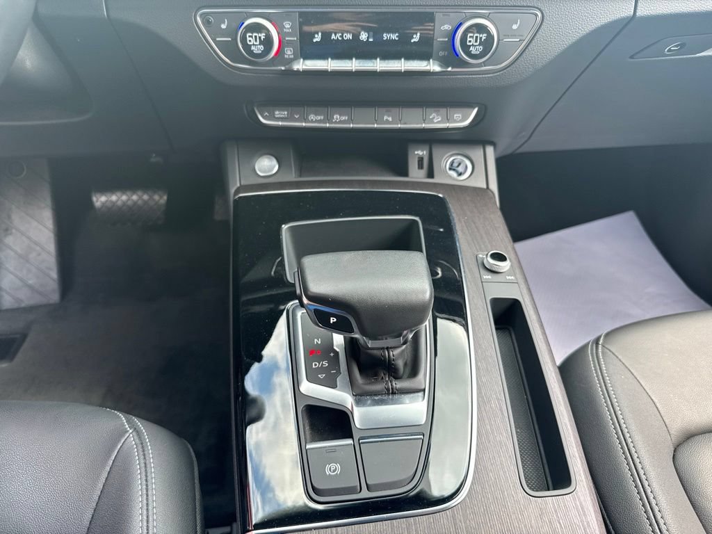Used 2023 Audi Q5 2.0T Premium w/ Convenience Package AWD/4WD image 43