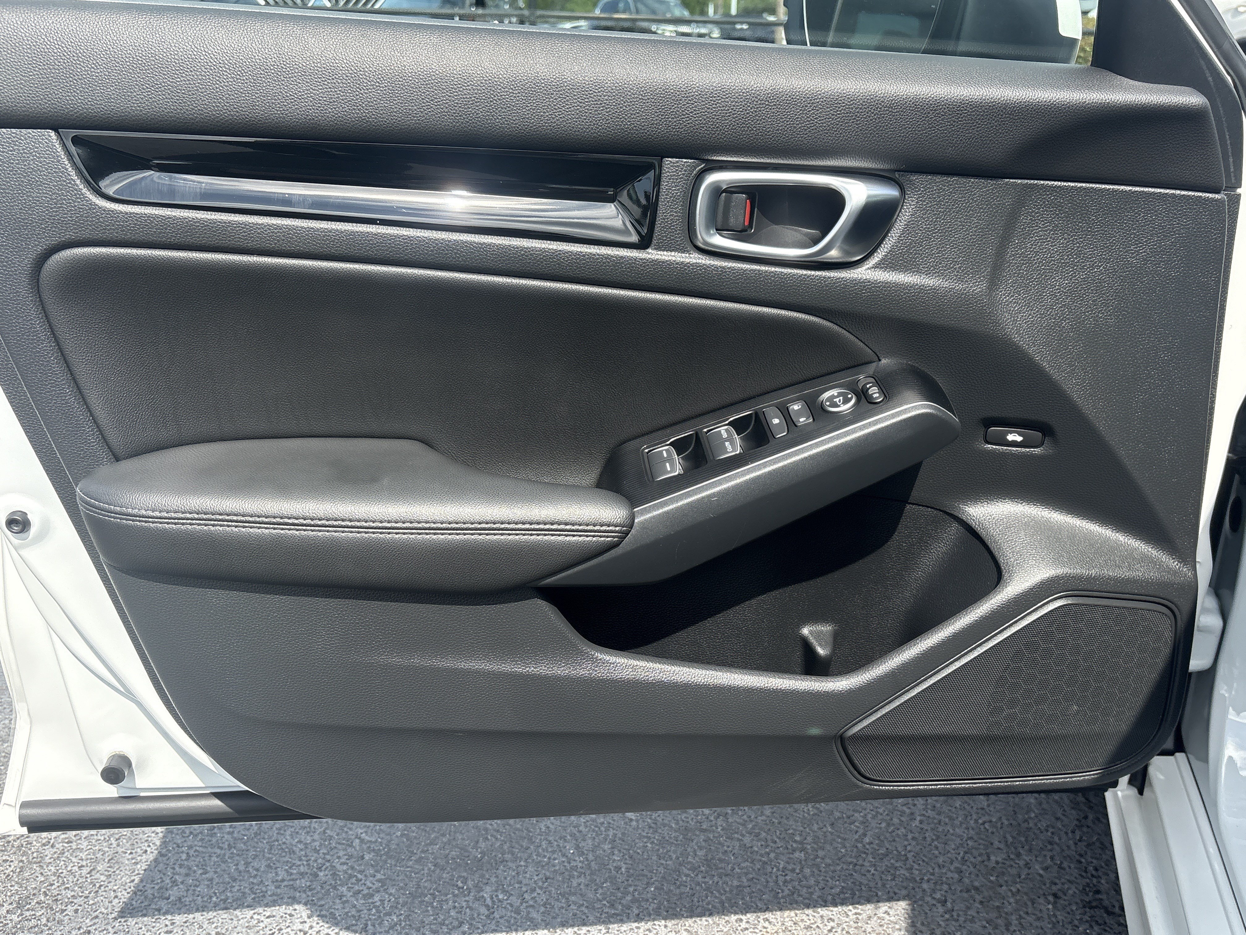 Used 2023 Honda Civic Touring image 14