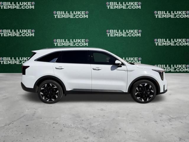 Used 2025 Kia Sorento EX image 4
