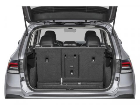 Used 2025 Volkswagen Taos SE w/ Panoramic Sunroof Package image 10