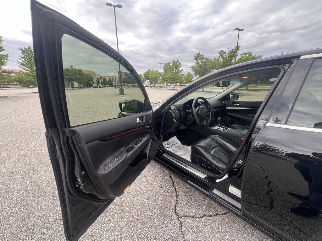 Used 2011 INFINITI G37 x Sedan w/ Premium Pkg AWD/4WD image 16