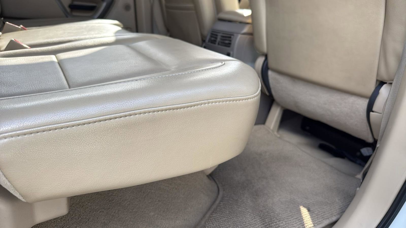 Used 2015 Nissan Armada Platinum image 26