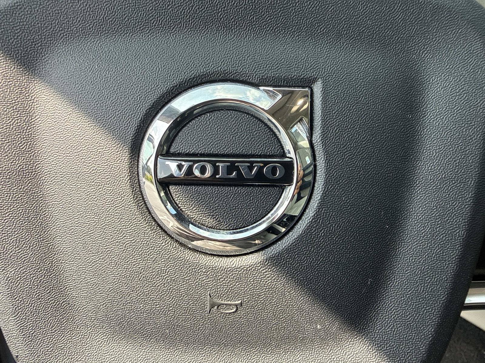 Used 2023 Volvo XC40 B5 Ultimate w/ Protection Package Premier AWD/4WD image 38