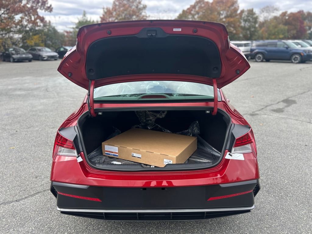 Used 2026 Hyundai Elantra SEL Sport image 12