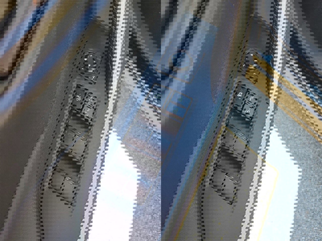 Used 2025 Toyota RAV4 LE image 14