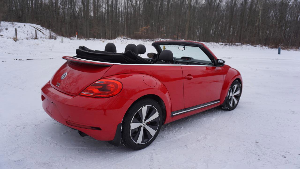 Used 2013 Volkswagen Beetle 2.0T image 30