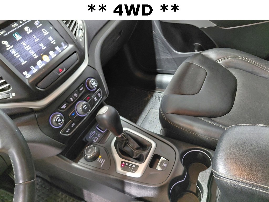 Used 2018 Jeep Cherokee Latitude Plus w/ Cold Weather Group image 4