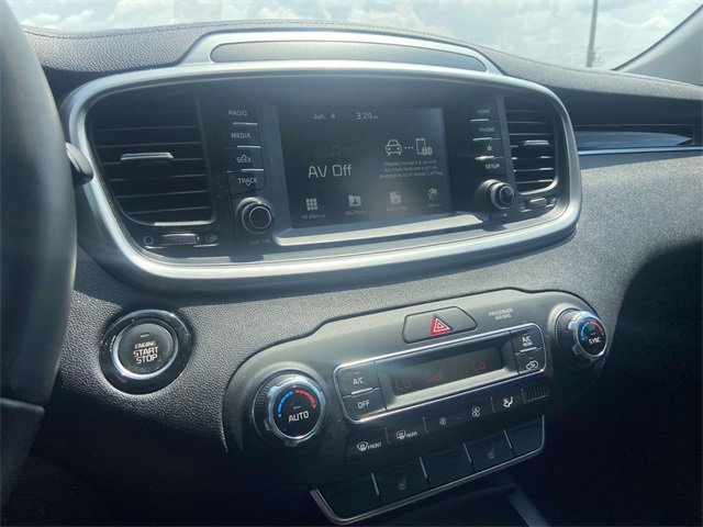 Used 2020 Kia Sorento S image 15