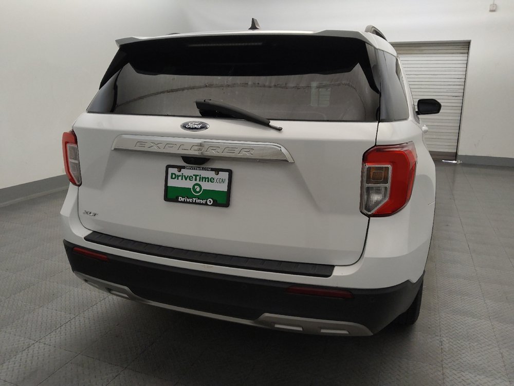 Used 2023 Ford Explorer XLT w/ Equipment Group 202A RWD image 7