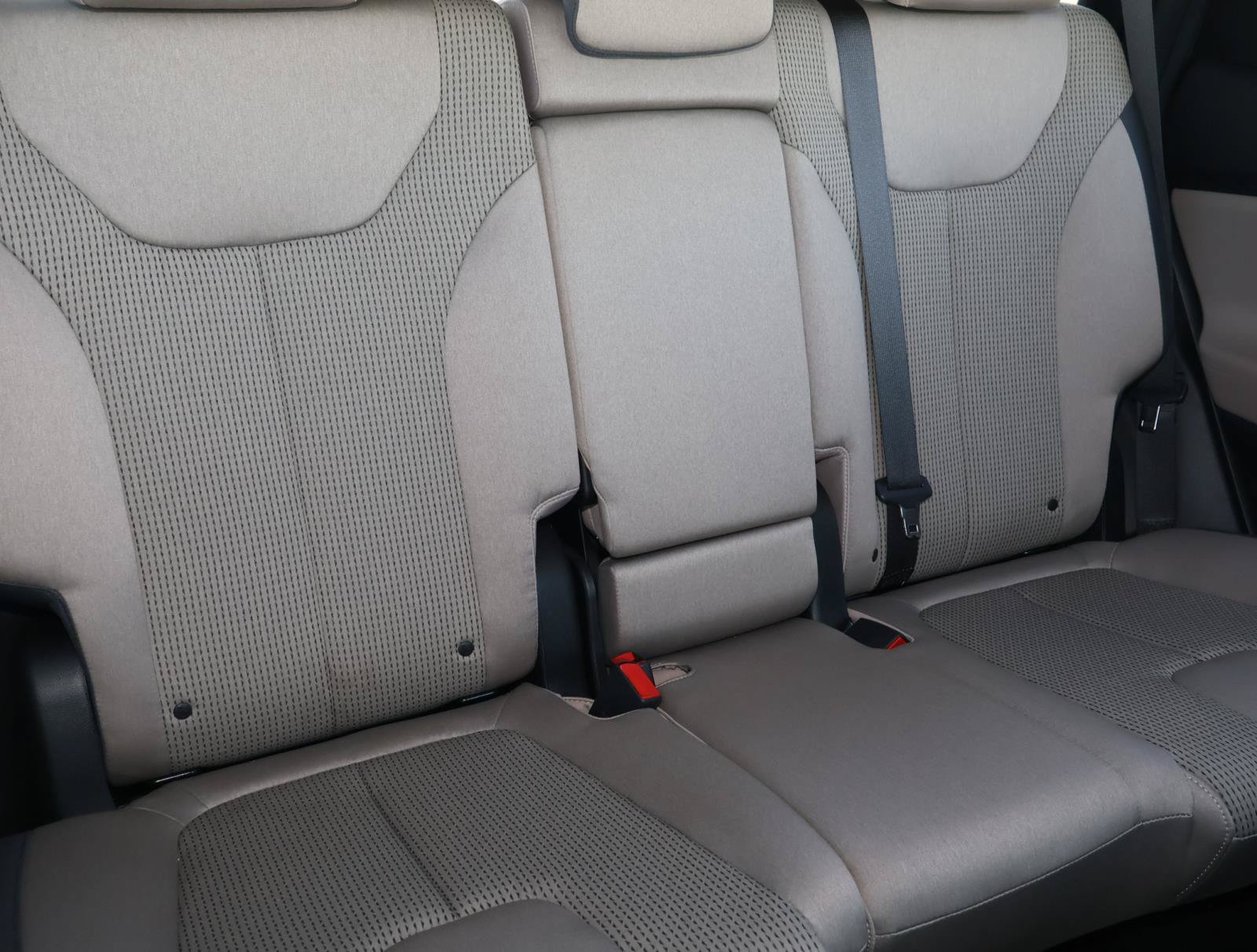 Used 2023 Hyundai Santa Fe SEL FWD image 18