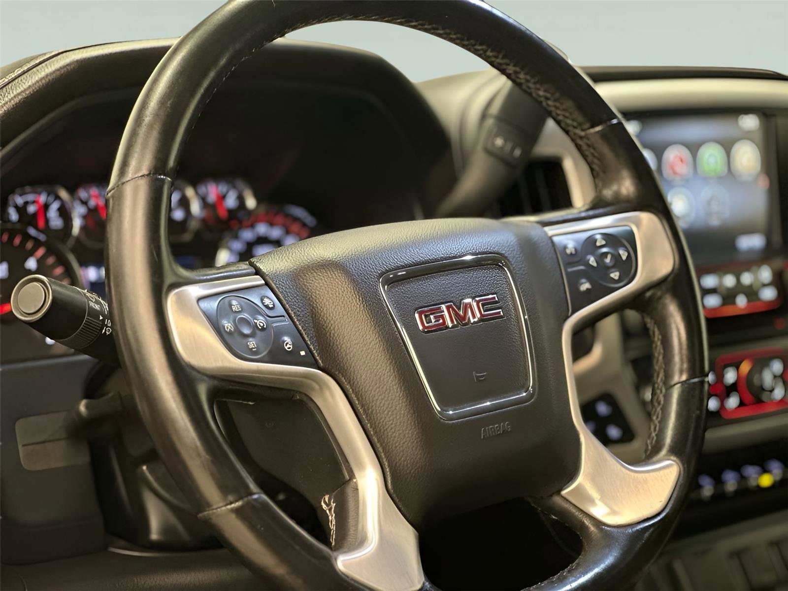 Used 2015 GMC Sierra 2500 SLT w/ Driver Alert Package image 21