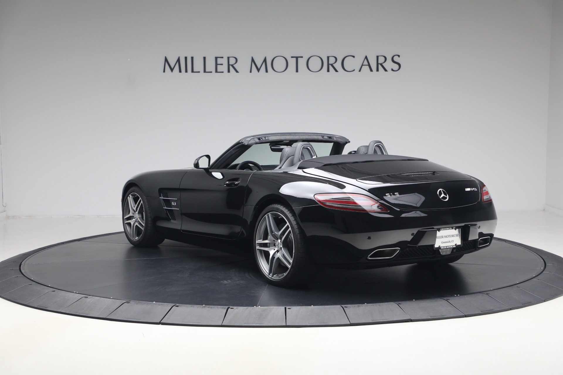 Used 2012 Mercedes-Benz SLS AMG Roadster image 5
