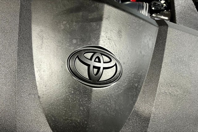 Used 2023 Toyota Camry SE FWD image 30
